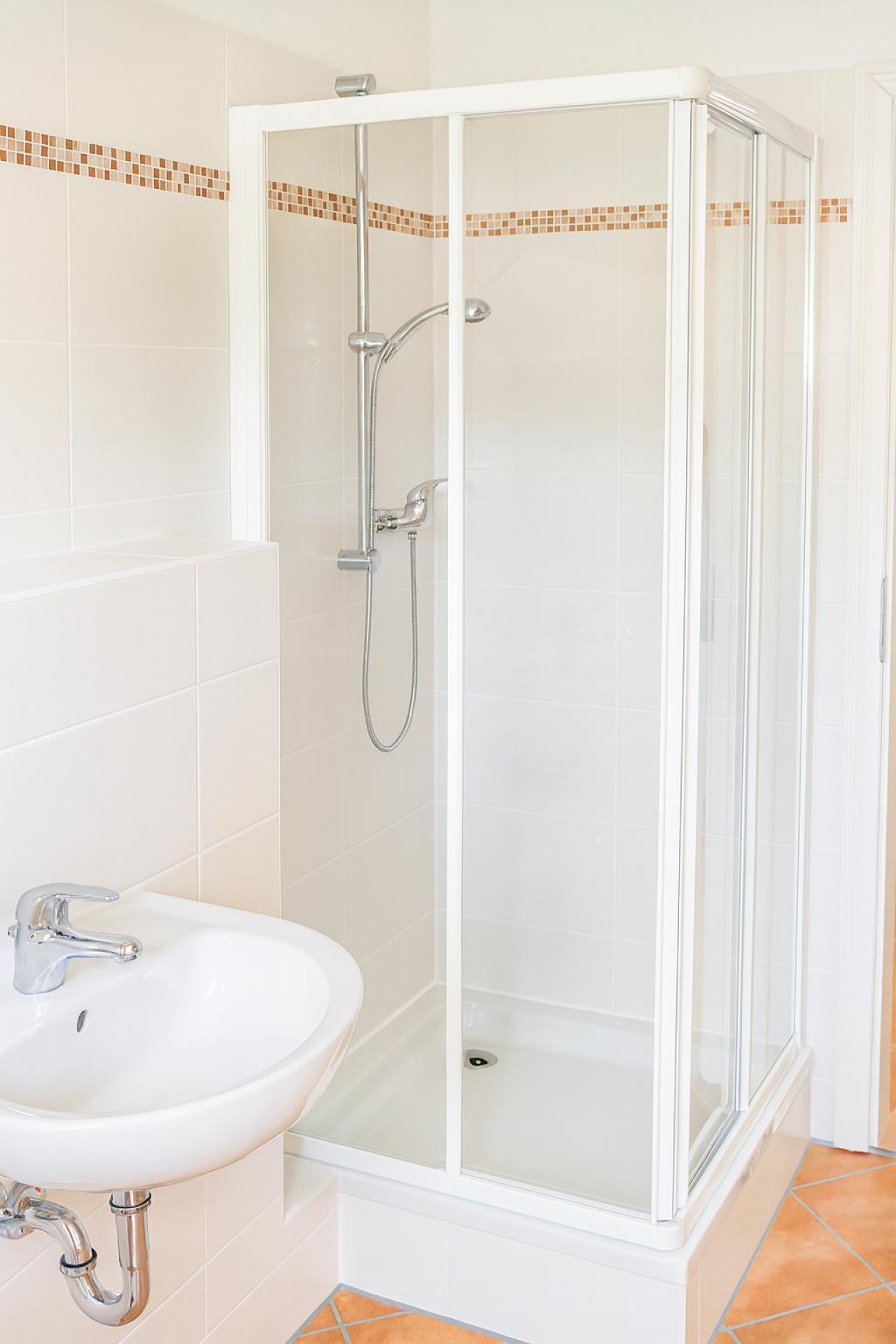 Bad (Dusche) Bad (Dusche)