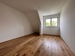 Kinder- /Arbeitszimmer Kinder- /Arbeitszimmer