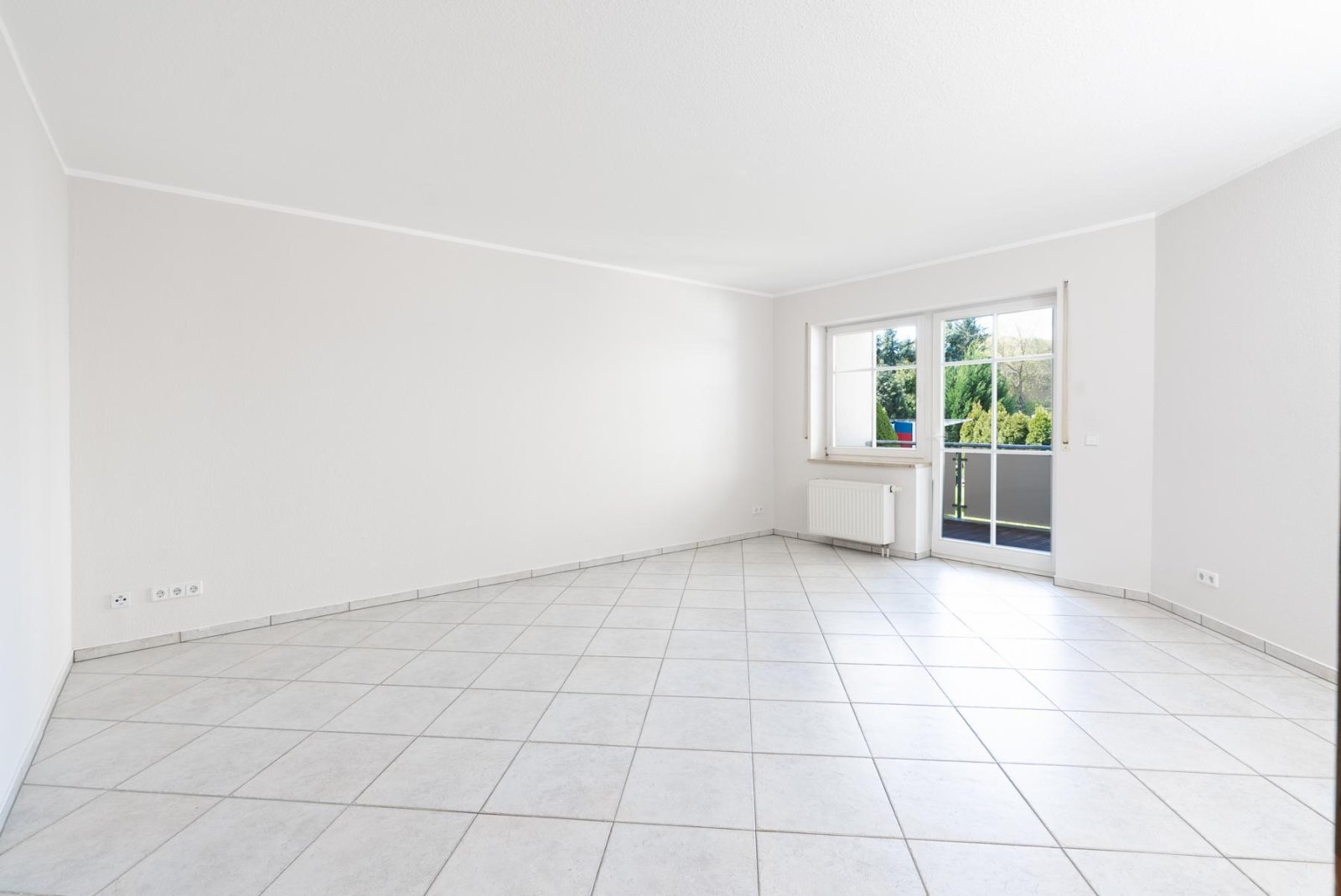 Wohnzimmer (oben) Wohnzimmer (oben)