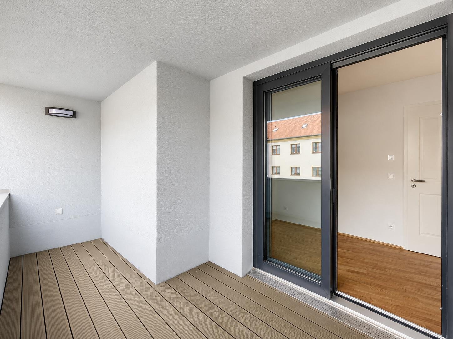Balkon (obere Ebene) Balkon (obere Ebene)