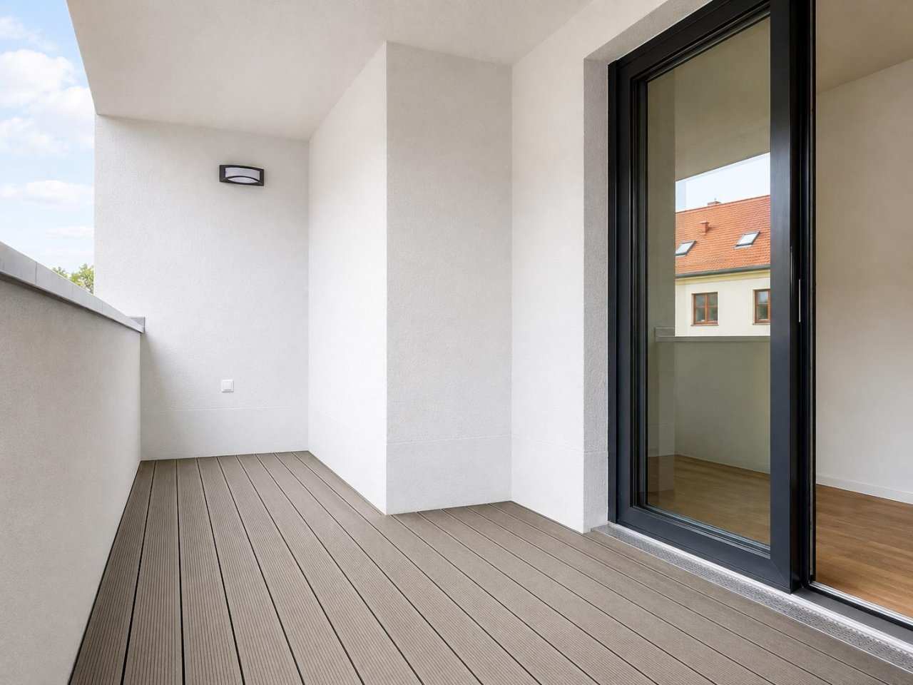 Balkon (obere Ebene) Balkon (obere Ebene)